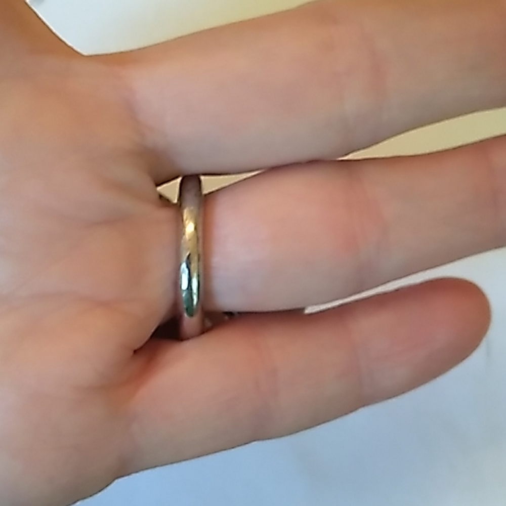 Talbots Flower Ring - Picture 3 of 5